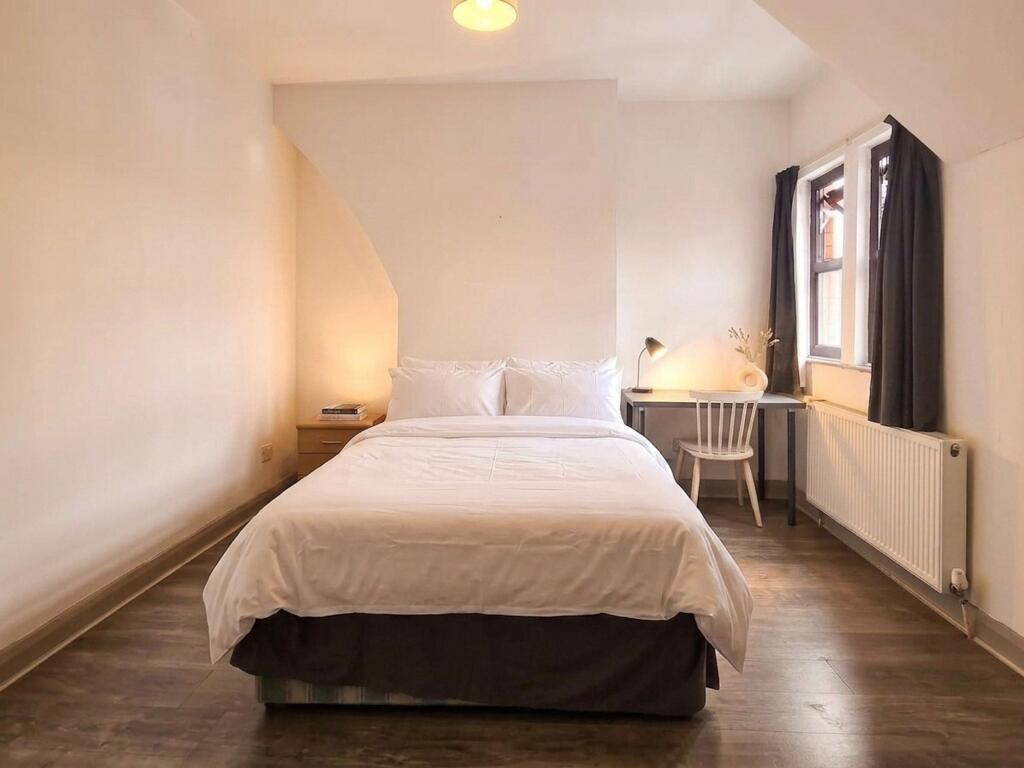 Main image of property: Coronation Street, Salford, M5