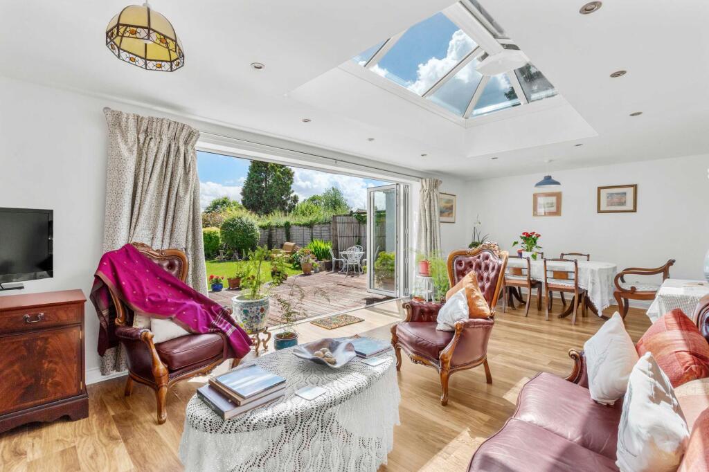 House in Widmer End, Hazlemere - View 4