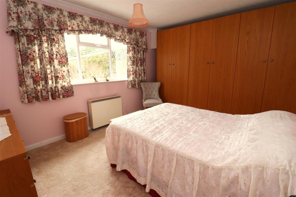 House in Hull - View 5