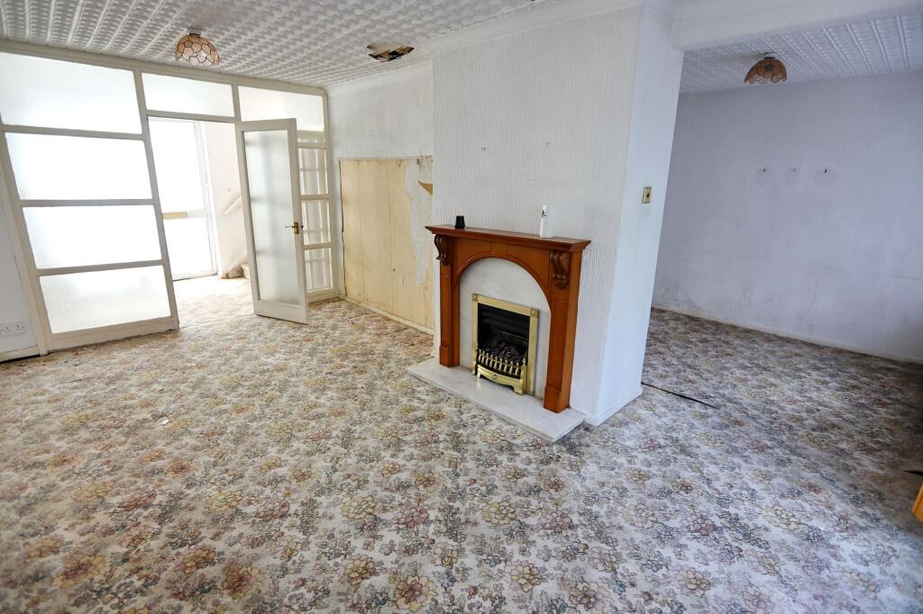 Lindrick Avenue, Whitefield, M45 photo 4
