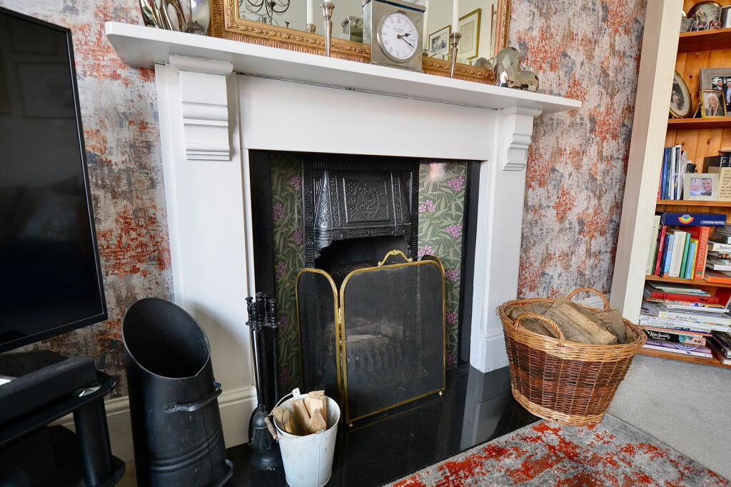 Queens Road, Evesham, WR11 4JN photo 4