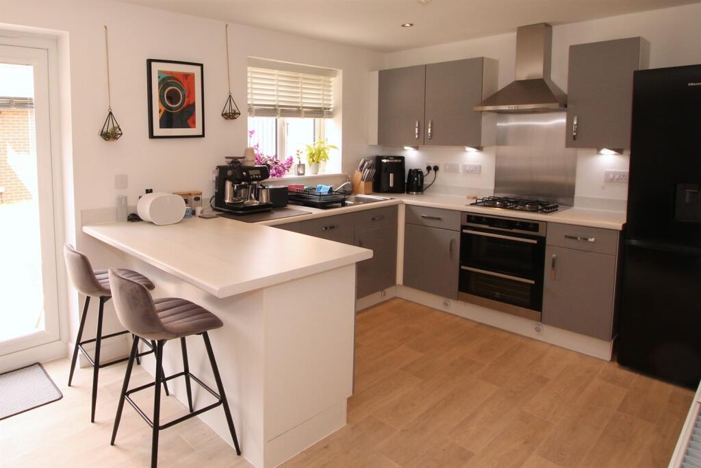 Main image of property: Taylor Avenue, HU16