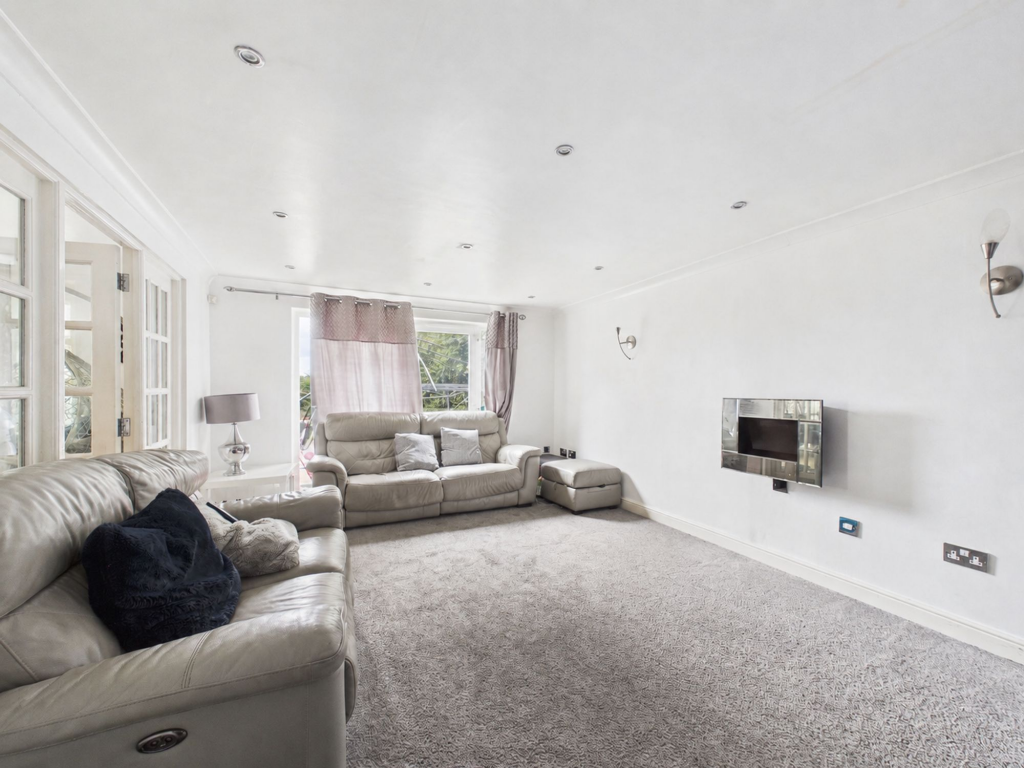 House in Nottingham, Woodthorpe - View 3