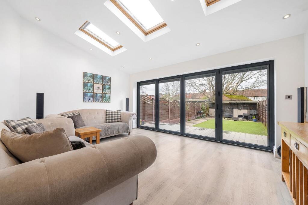 House in London - View 3