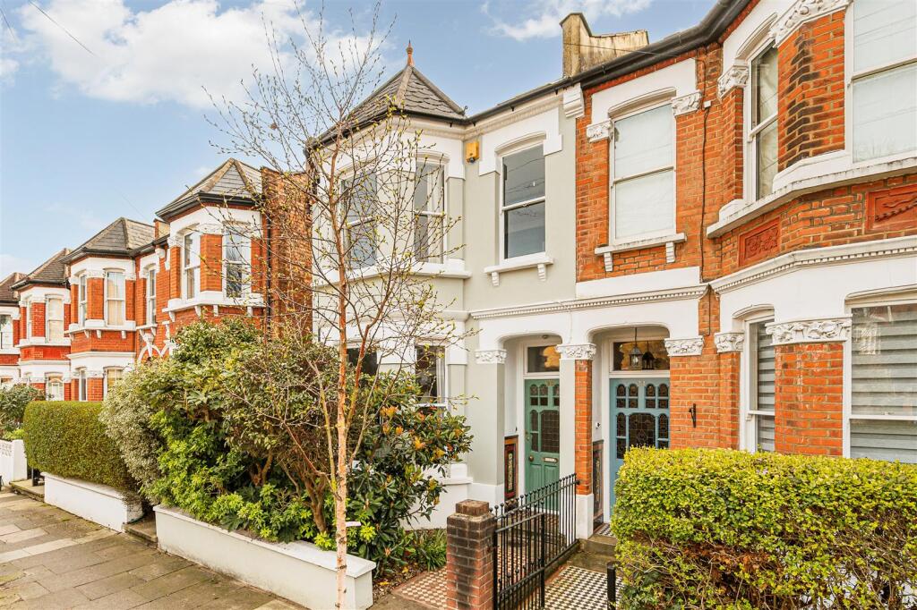 Main image of property: Hillcrest Road, London