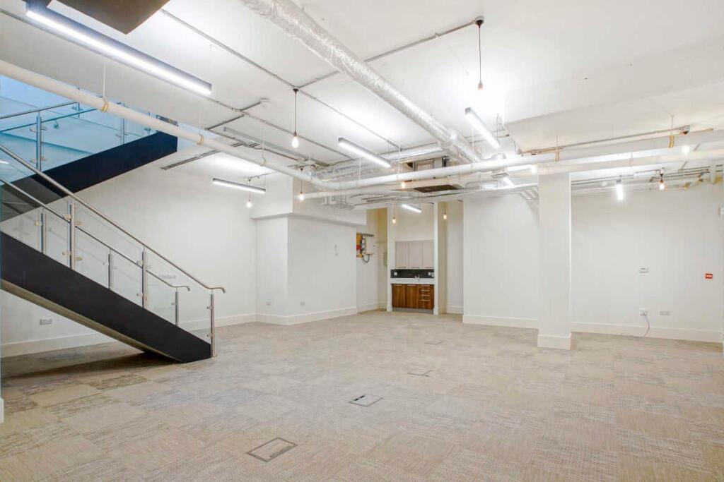 41 Pear Tree Street