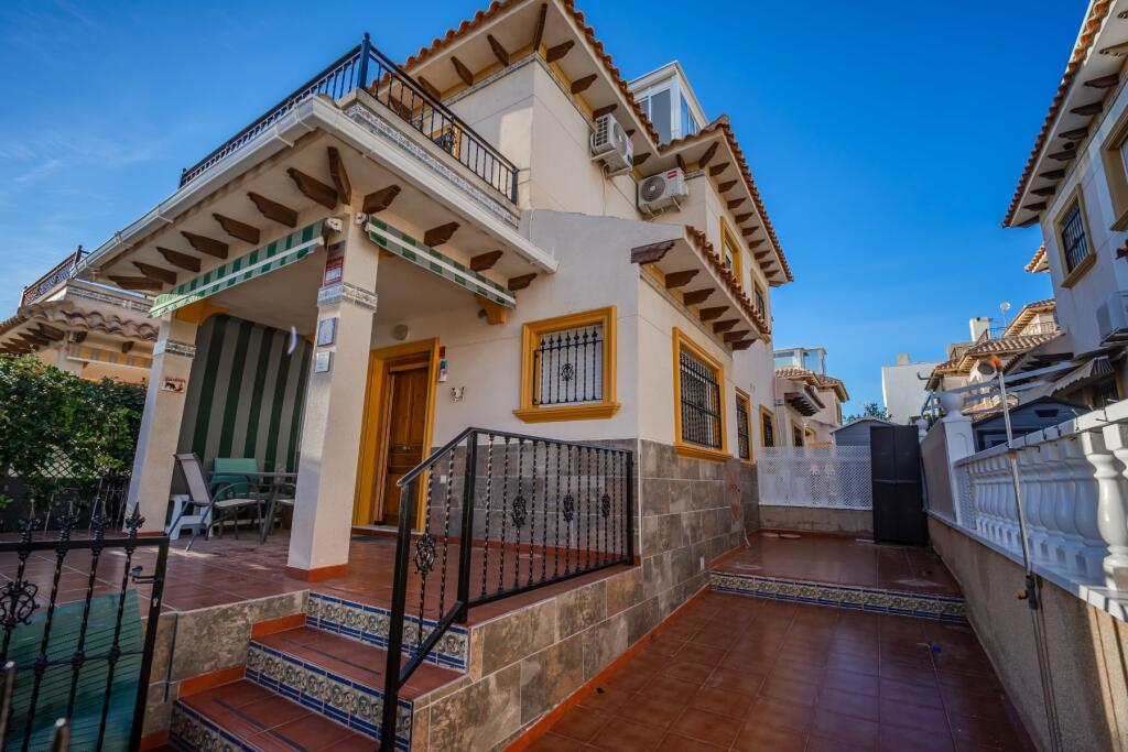 Main image of property: Valencia, Alicante, La Zenia