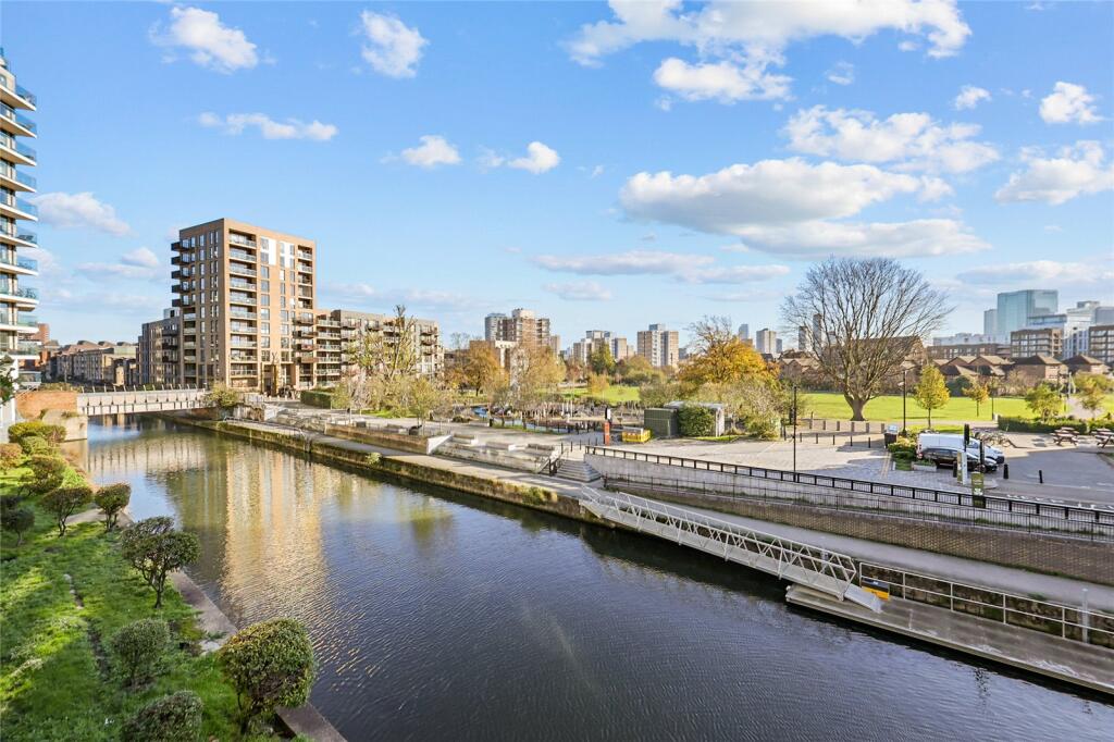 Main image of property: Hallmark Court, E14