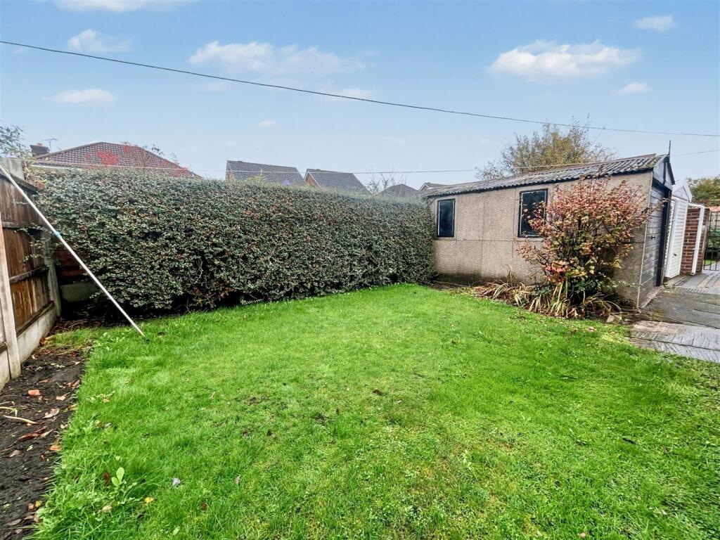 Aimson Road East, Timperley, Altrincham photo 4