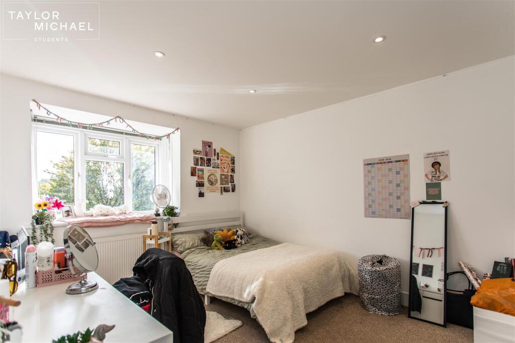 House in Brighton - View 5