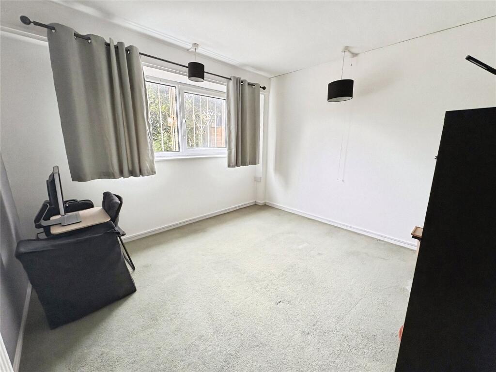 Bexley Road, London, Eltham, SE9 photo 4