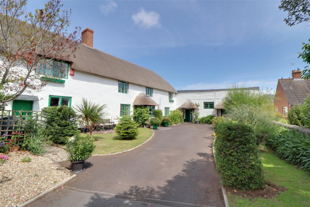5-bed other on Combeland Road, Alcombe, Minehead, Someset, TA24, £725,000