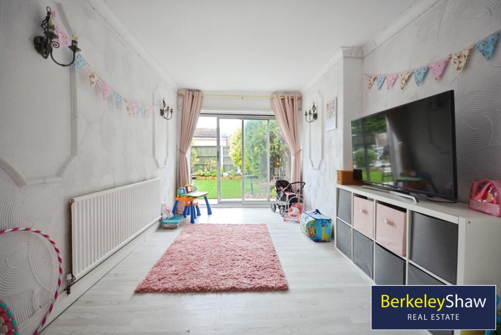 House in Sefton, Moss Side, Maghull - More
