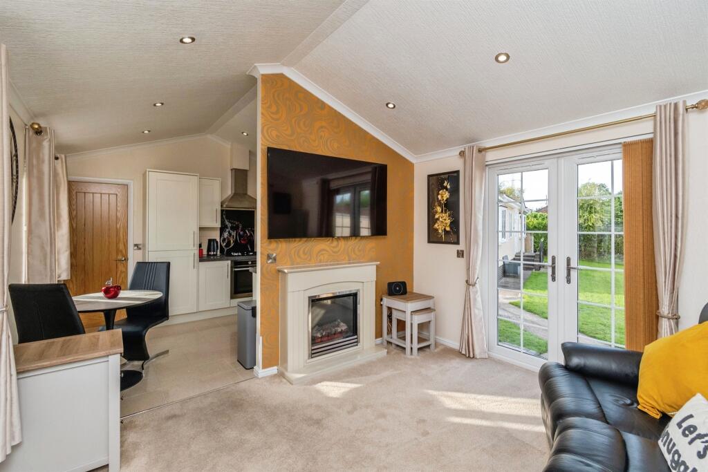 House in South Staffordshire, Brewood and Coven - View 4