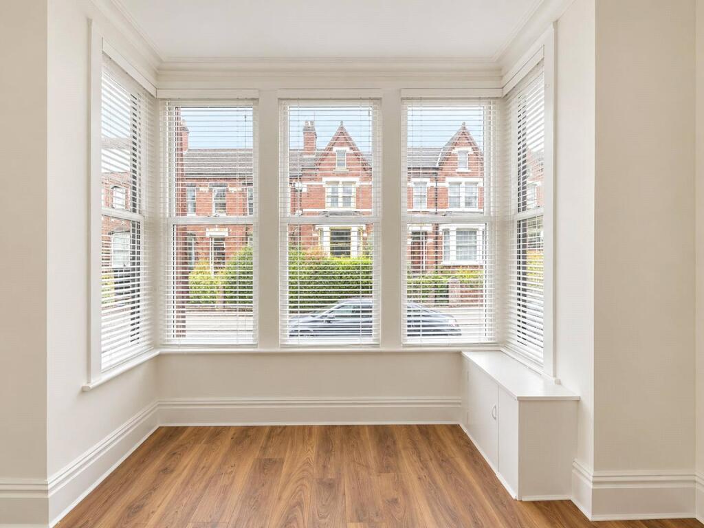 Apartment in Leeds, Harehills Corner, Harehills - View 5