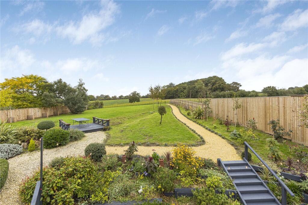 House in Enfield - View 4