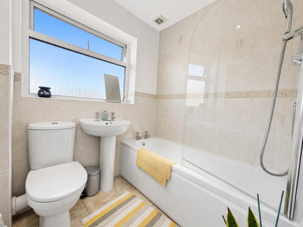 House in Boughton, Boughton Green, Kingsthorpe - More