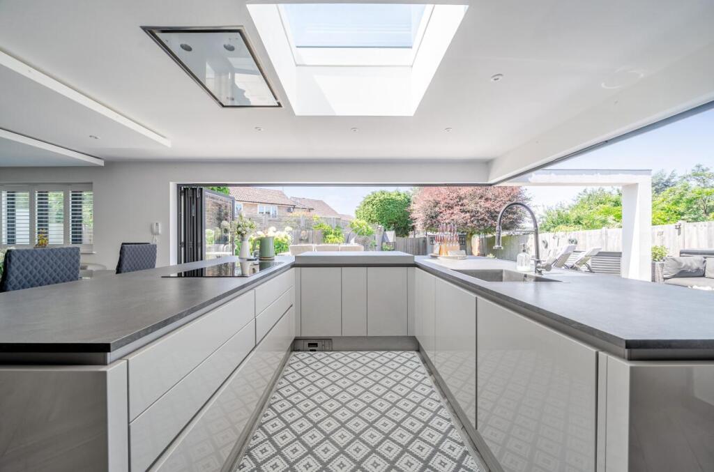 House in Tonbridge and Malling, Leybourne - View 5