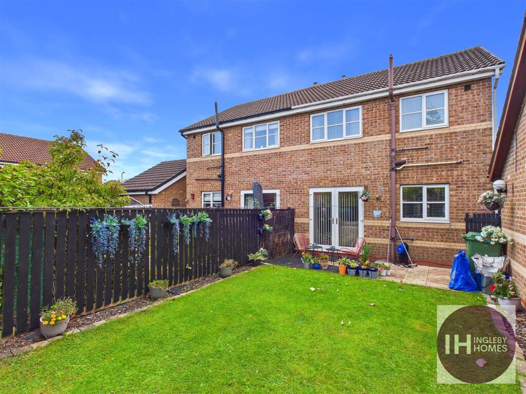 House in Ingleby Barwick, Stockton-on-Tees - More