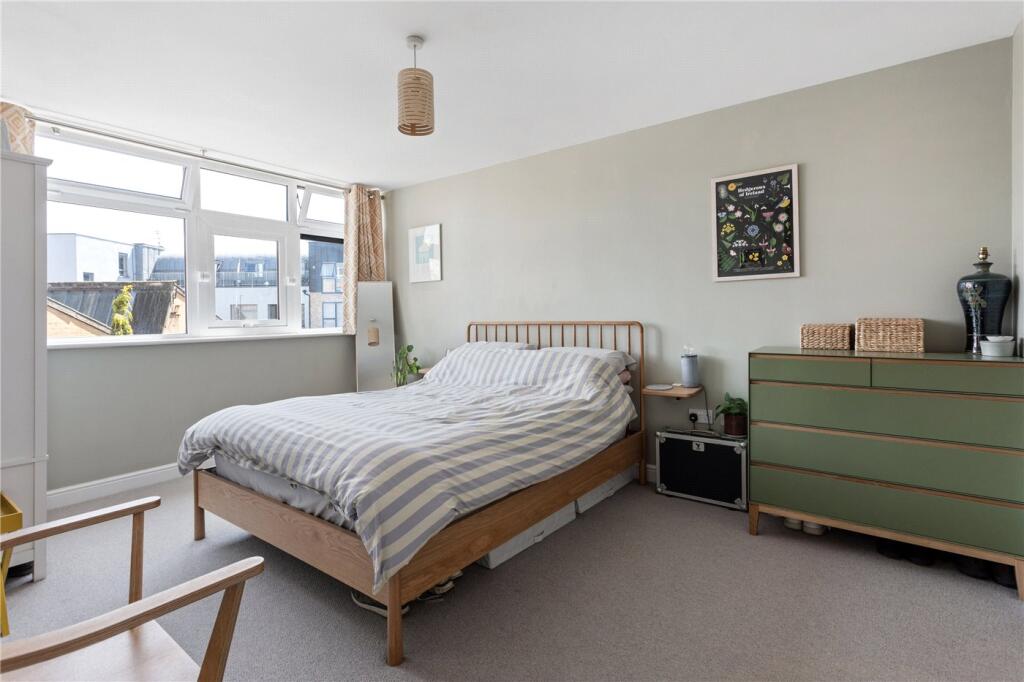 Apartment in London - View 2