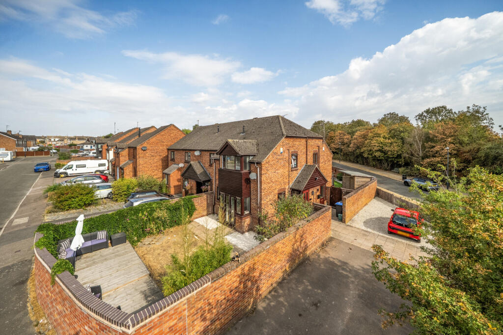 Main image of property: The Furrows, Southam