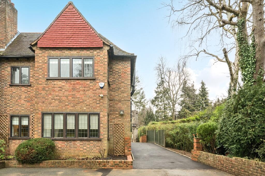 Main image of property: South Border Purley CR8