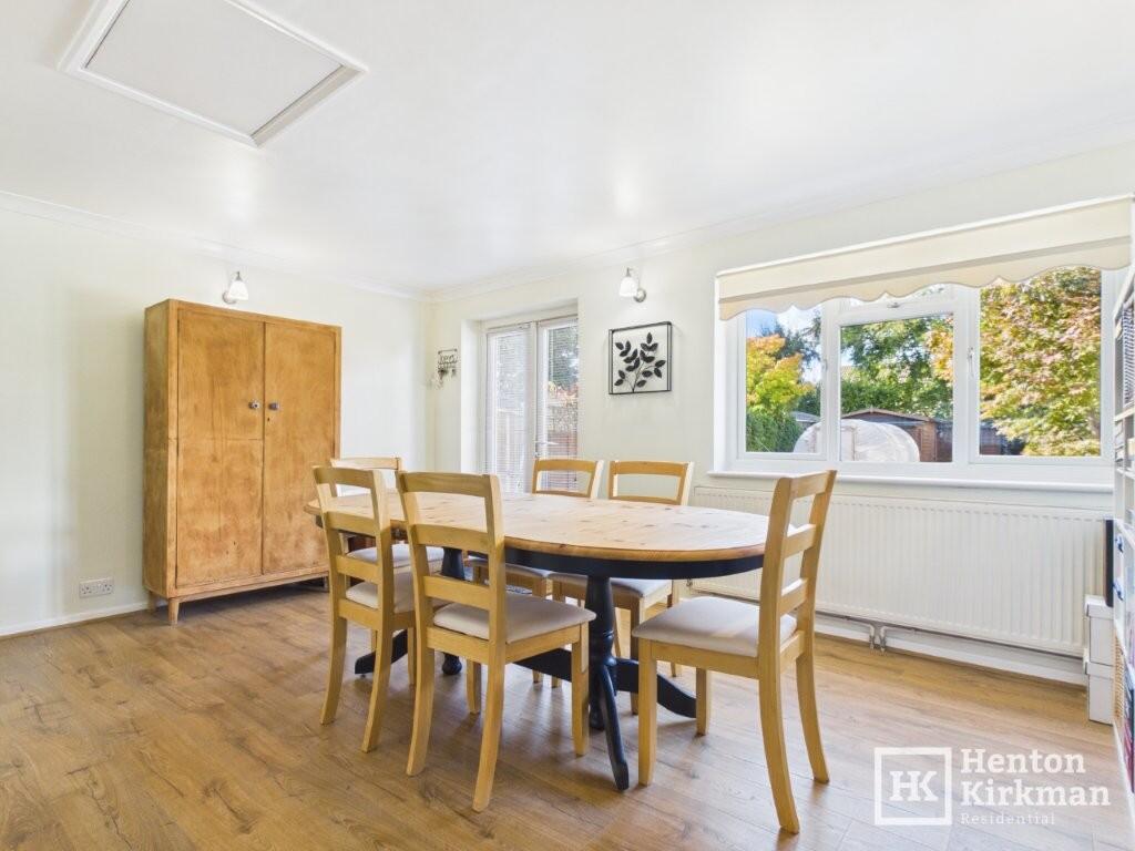 House in Basildon, Queens Park, Billericay - More