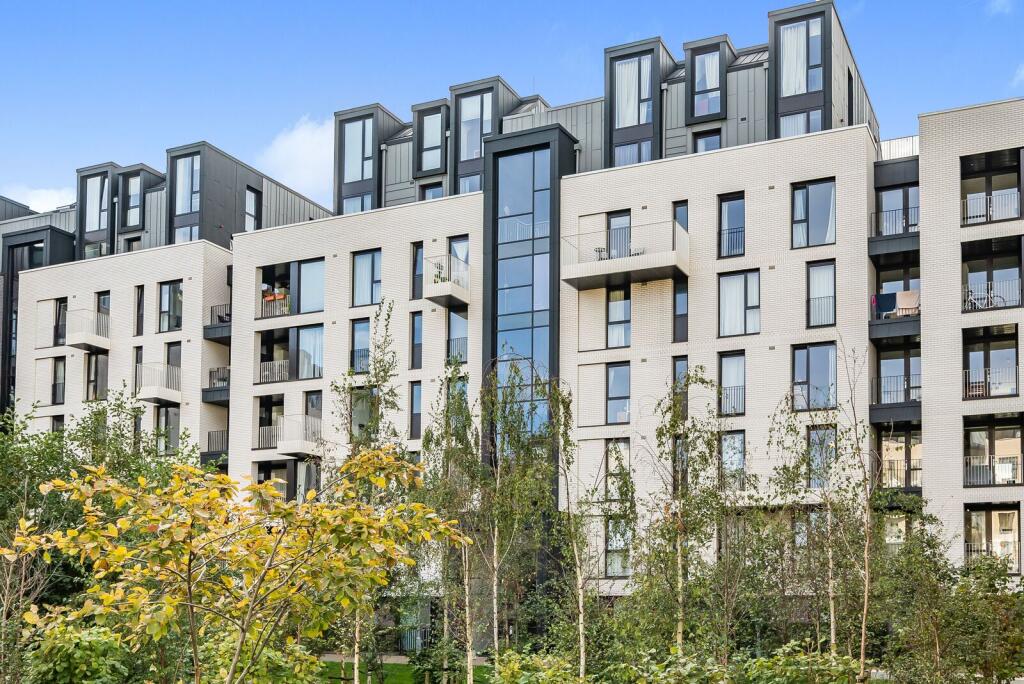 Apartment in London - View 3