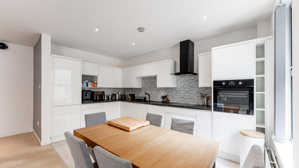 Apartment in Glasgow - More