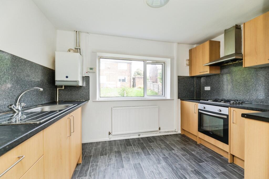 Apartment in Sheffield, Ecclesfield - View 5