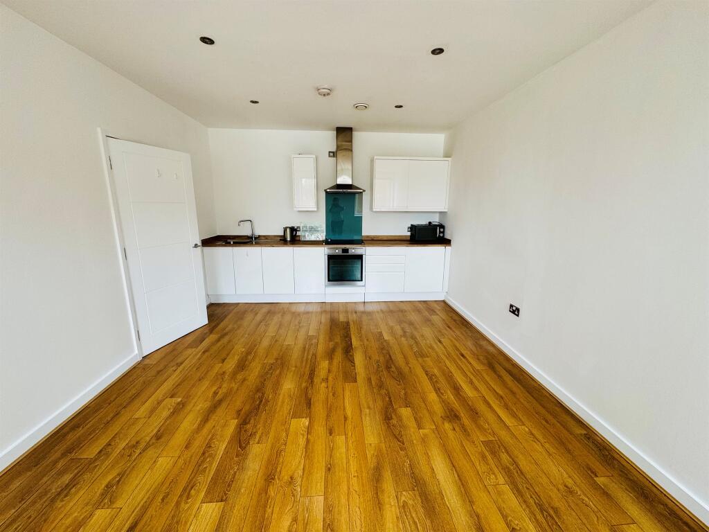Apartment in Peterborough, City of Peterborough - View 4
