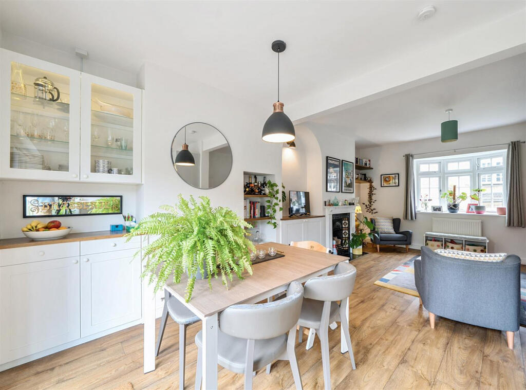 House in London - View 4