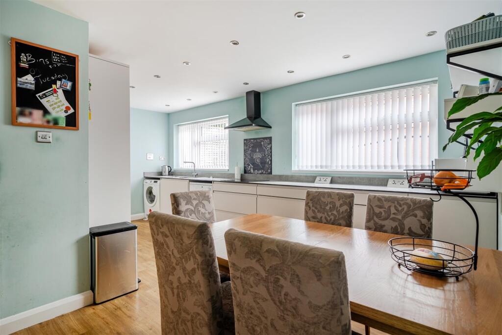 House in Wyre Forest, Aggborough, Kidderminster - More