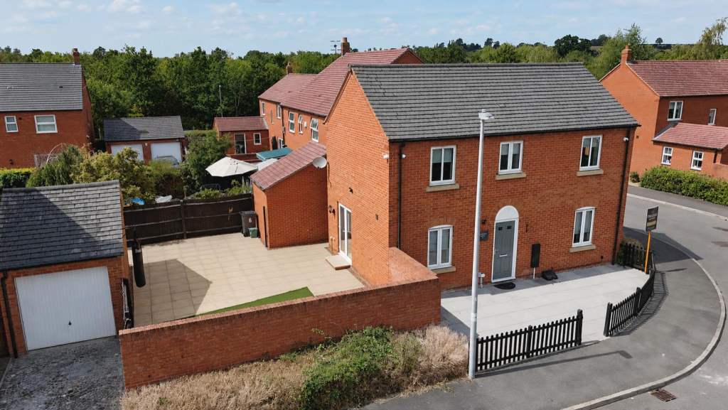 Main image of property: Barn Lane, Bishopton, Stratford-Upon-Avon