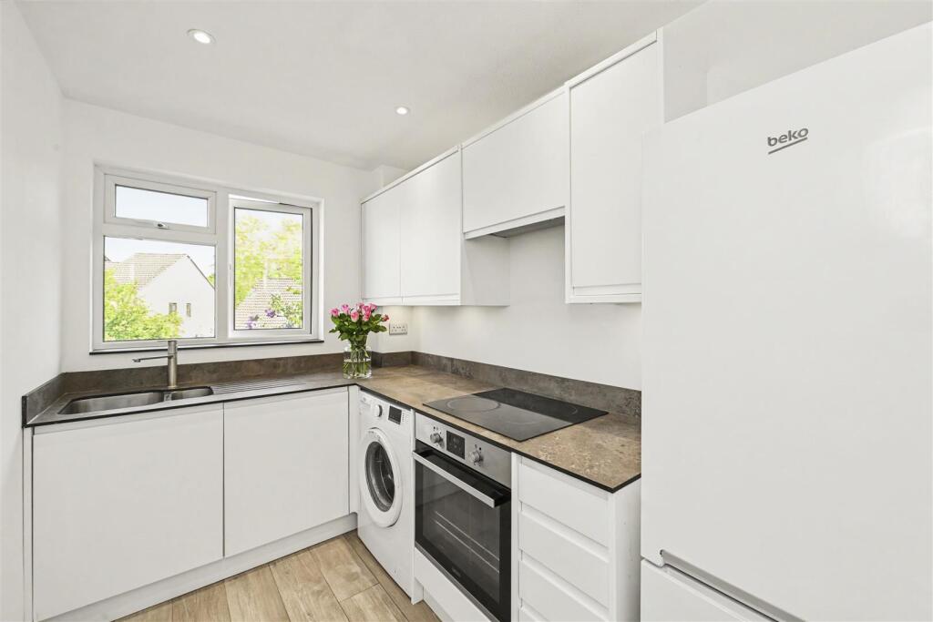 Milford Close, Marshalswick, St. Albans photo 2