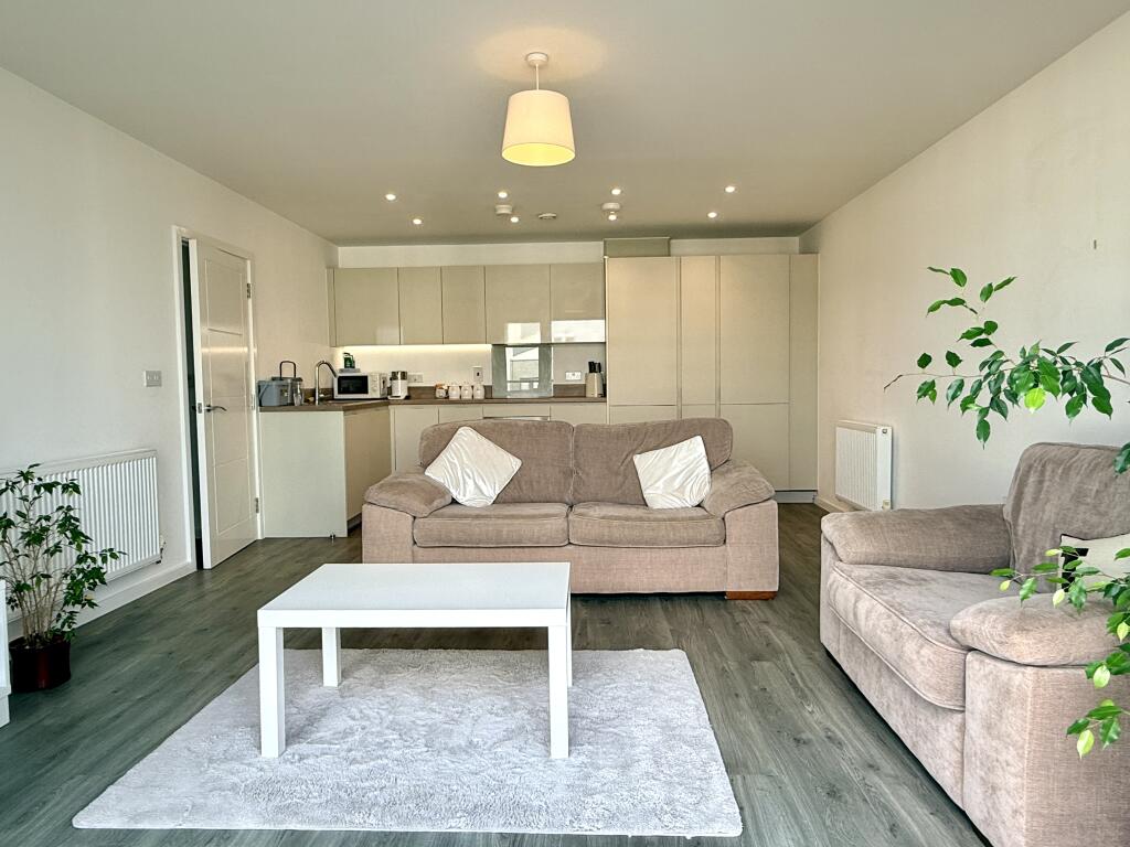 Apartment in Rochester - More
