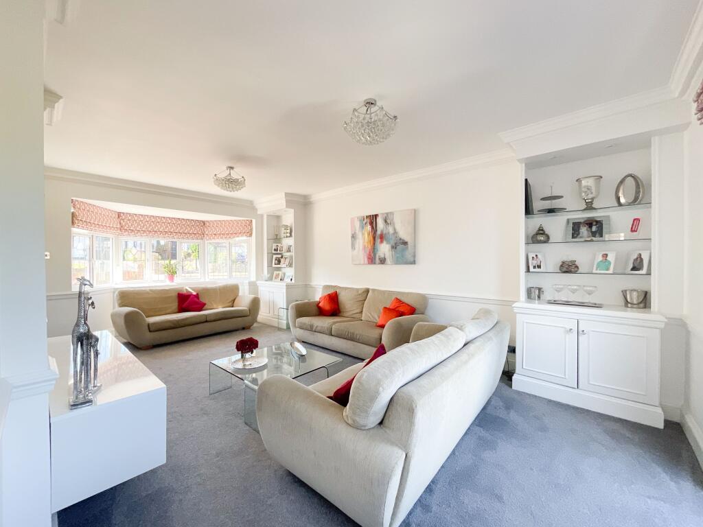 Taunton Drive, Westcliff-on-Sea photo 4