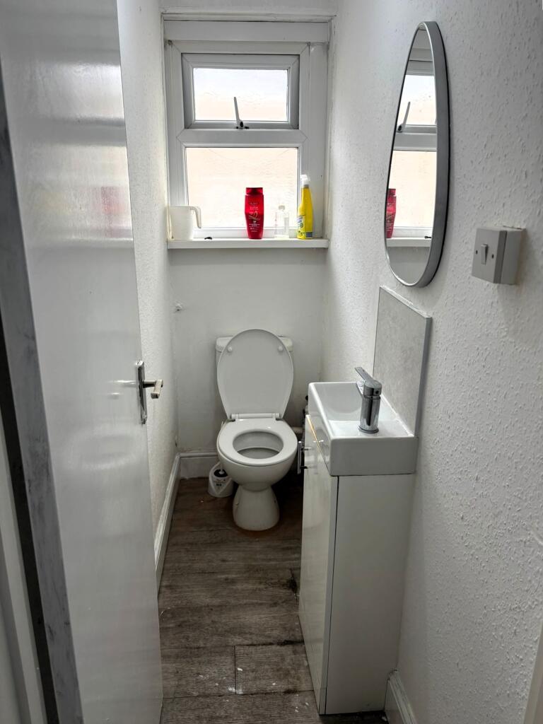 House in Cardiff - View 3