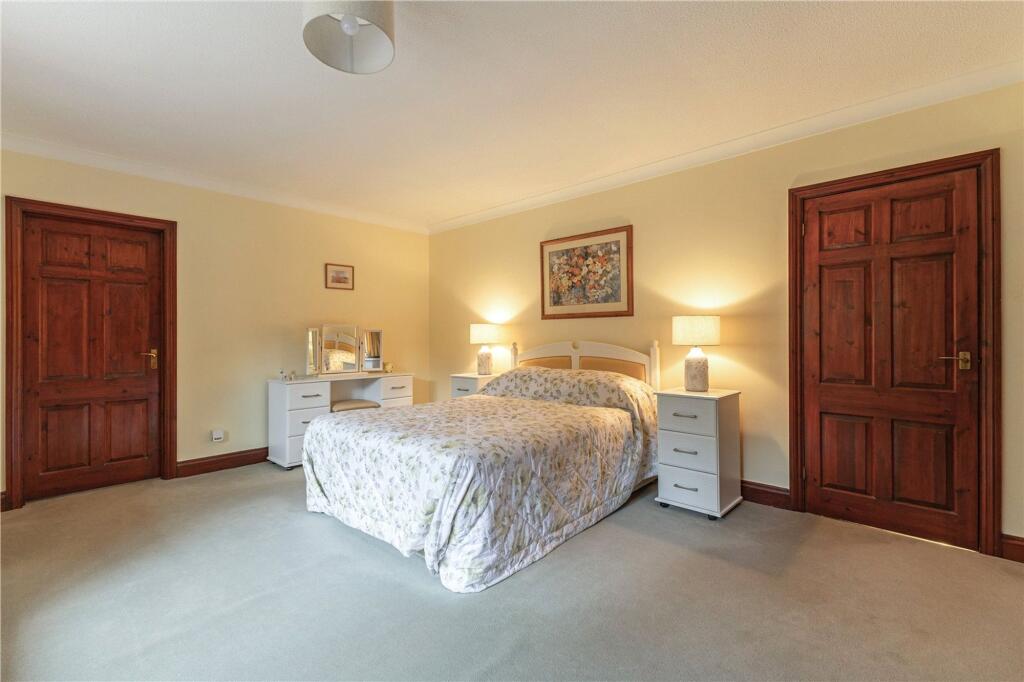 Vicarage Hill, Farnham, GU9 - View 6