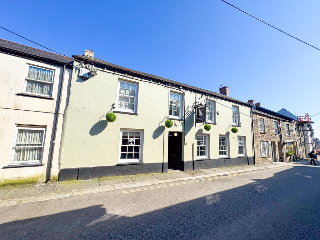 Main image of property: Thirsty Scholar, West Street, Penryn, Cornwall, TR10 8EW