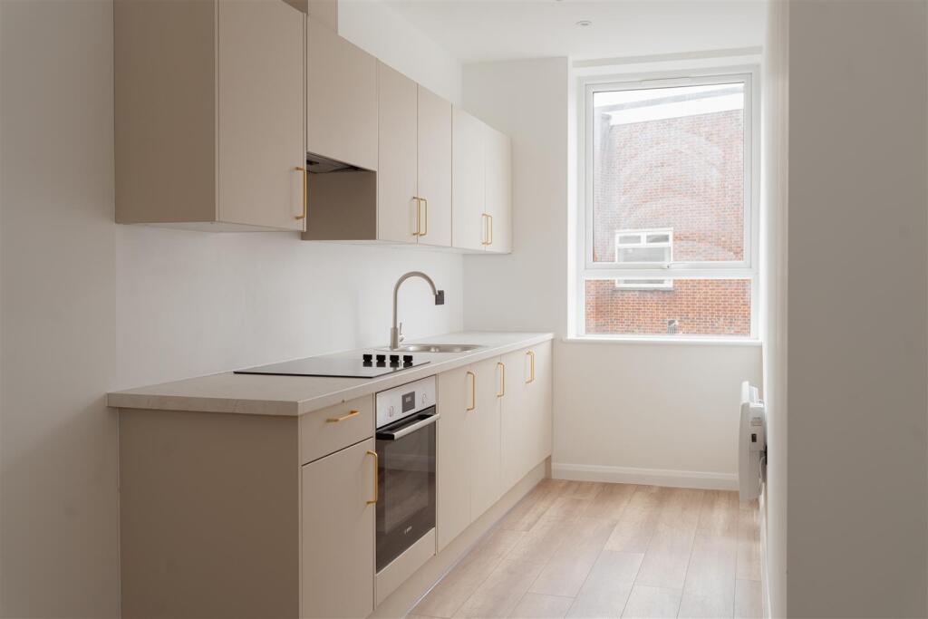Flat 6 - 1.jpg