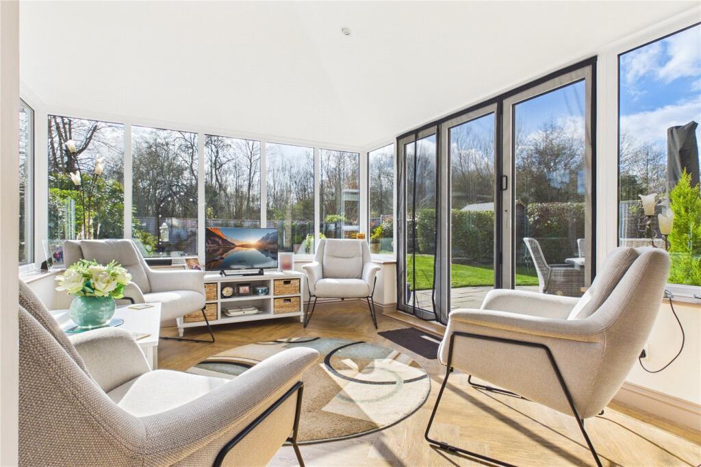 Swan Drive, Aldermaston, Reading, RG7 photo 2