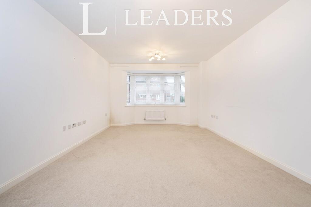 House in Southampton - View 4