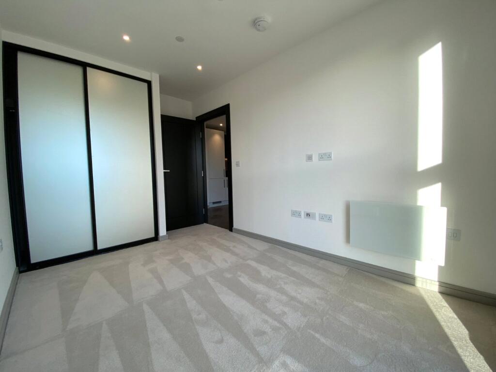 Apartment in Twickenham - More