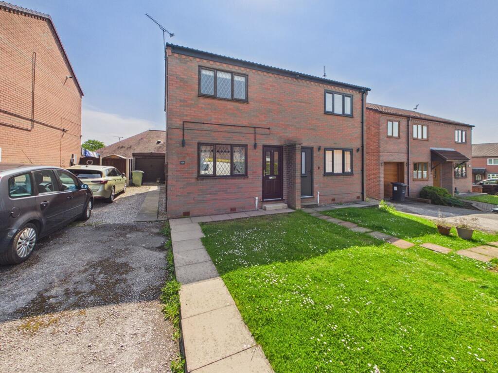 2-bed house on Severn Crescent, North Wingfield, S42, £150,000