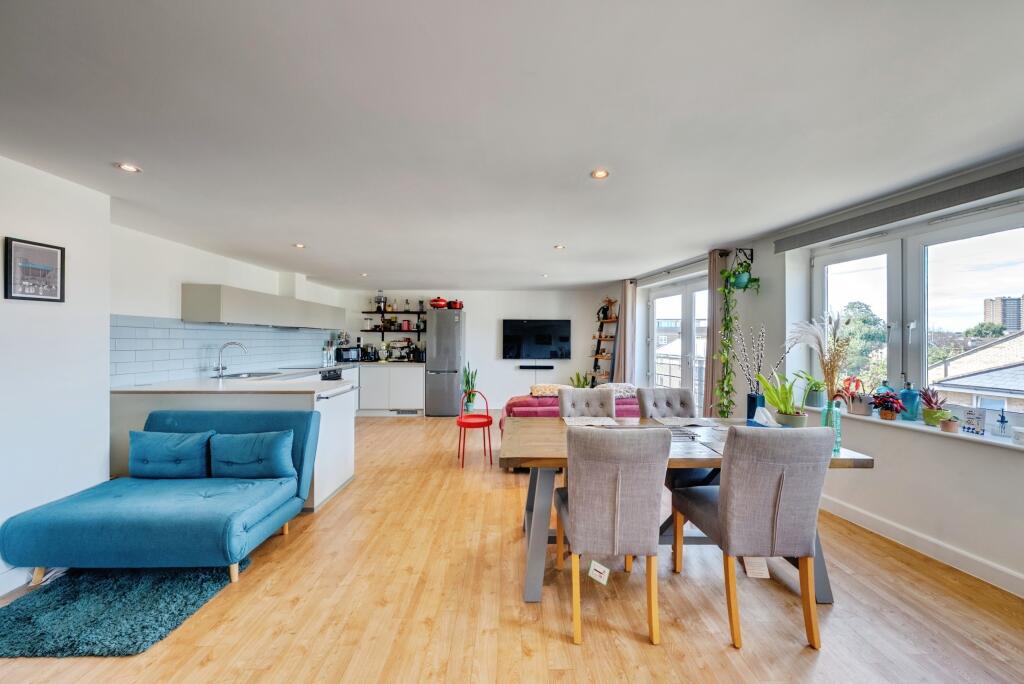Apartment in London - View 3