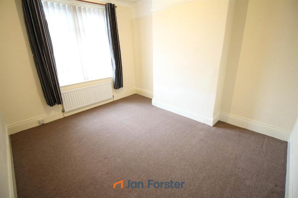 Apartment in North Tyneside, Wideopen - View 4