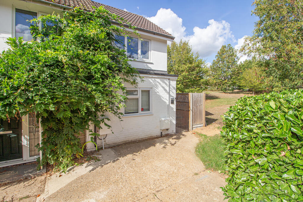 Main image of property: Thistle Grove, Welwyn Garden City, AL7