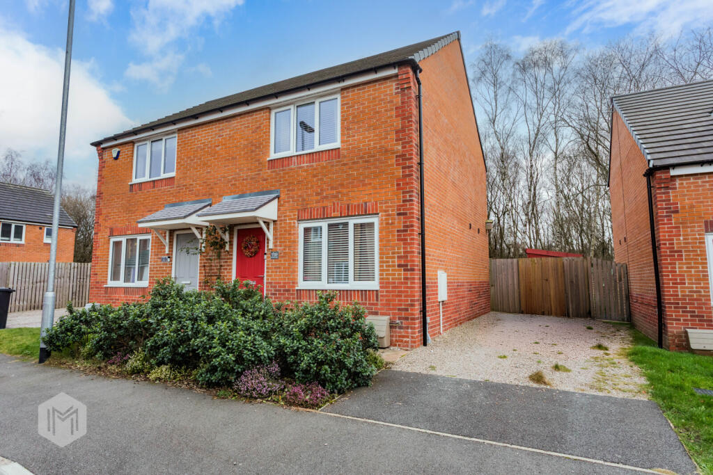 Main image of property: Rawthey Gardens, Platt Bridge, Wigan, Greater Manchester, WN2 5FL