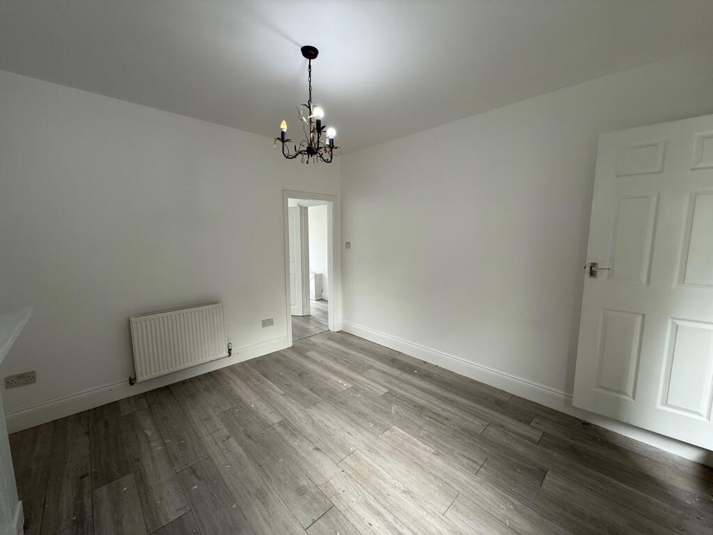 House in Nottingham - View 5